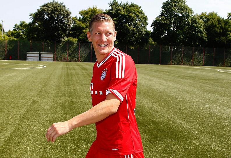Triple-Sieger, Deutschlands Fußballer des Jahres: Bastian Schweinsteiger hat 2013 das erfolgreichste seiner bisher mehr als zehn Profi-Jahre beim FC Bayern erlebt.