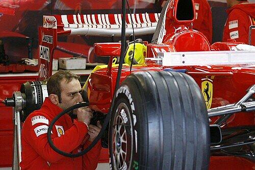 Viel Arbeit auch bei Ferrari: Durch die neuen Regeln könnte die Vormachtstellung der Top-Teams zumindest kurzfristig ins Wanken geraten.
