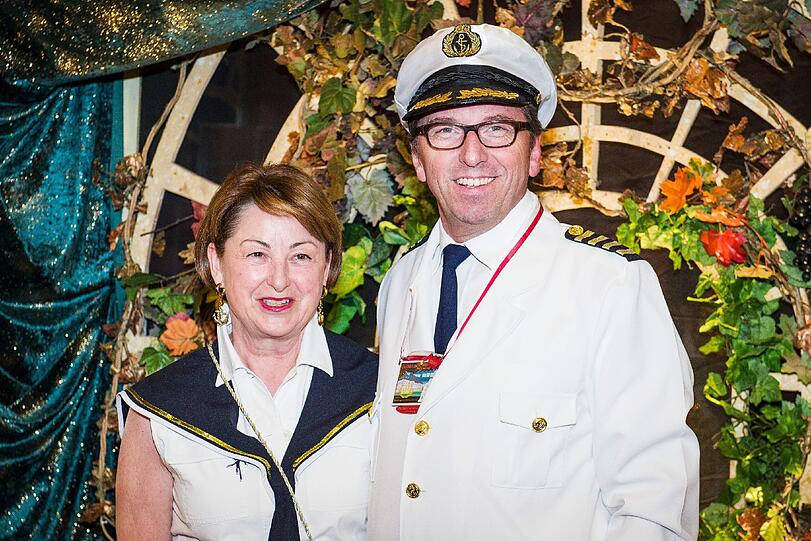 Bei der Fastnacht in Franken: Gertrud und Georg Schmid.