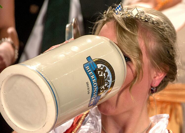 Die 25-jährige Marlene hat sich bei der Jury durchgesetzt und ist Bierkönigin 2015.