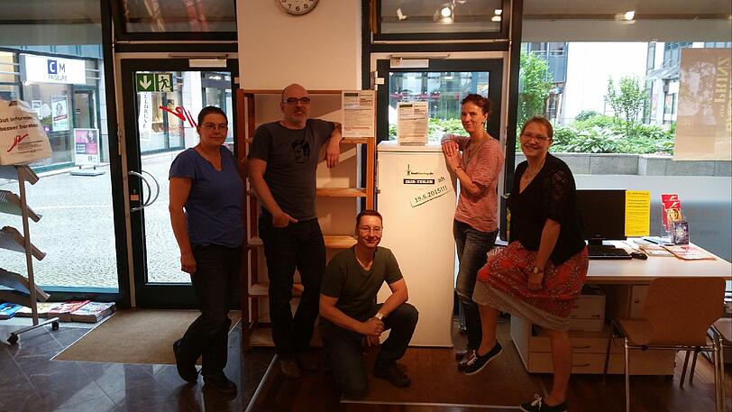 Die neuen &bdquo;Fair-Teiler&ldquo; vom JIZ an der Sendlinger Straße (vlnr): Stephan Hadrava, Miachael Crabek, Pia Brunold und Triz Heider.