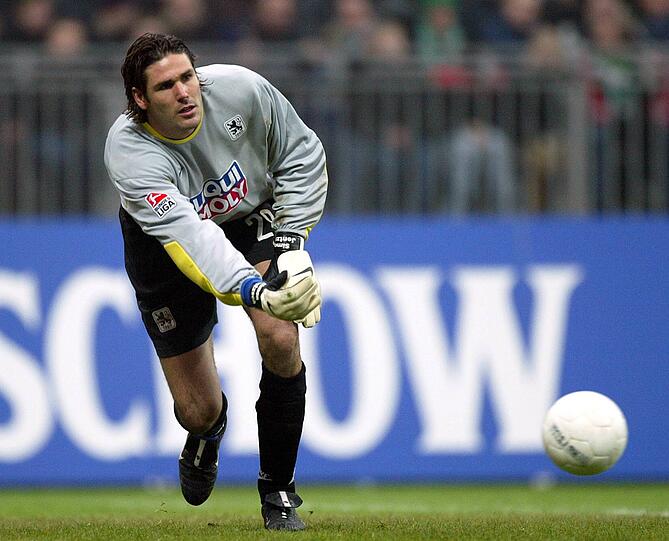 Platz 4: Simon Jentzsch – Wechselte 2003 für 2,85 Millionen Euro zum VfL Wolfsburg