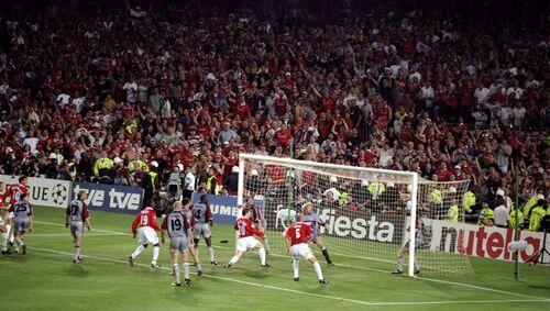 Der Sieg in der 93. Minute: Ole Gunnar Solskjaer (Nr. 20) erzielt 2:1 für ManU. Bis zur 91. Minute hatten die Bayern noch 1:0 geführt. Der Sieg in der 93. Minute: Ole Gunnar Solskjaer (Nr. 20) erzielt 2:1 für ManU. Bis zur 91. Minute hatten die Bayern noch 1:0 geführt.