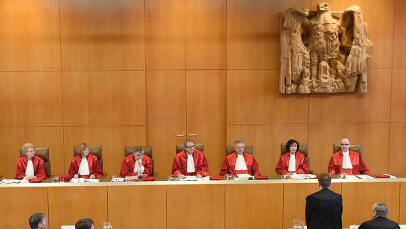 Der Zweite Senat des Bundesverfassungsgerichts verkündet das Urteil im NPD-Verbotsverfahren. Der Zweite Senat des Bundesverfassungsgerichts verkündet das Urteil im NPD-Verbotsverfahren.