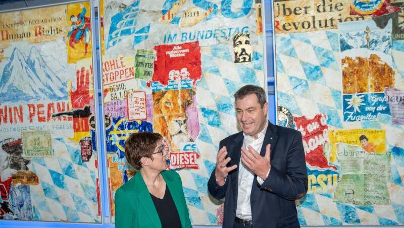 CDU-Bundesvorsitzende Annegret Kramp-Karrenbauer neben Bayerns Ministerpräsident Markus Söder (CSU). Foto: Michael Kappeler/dpa