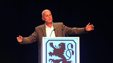Bleibt Oberlöwe: Robert Reisinger am Sonntag auf dem Podium im Zenith.