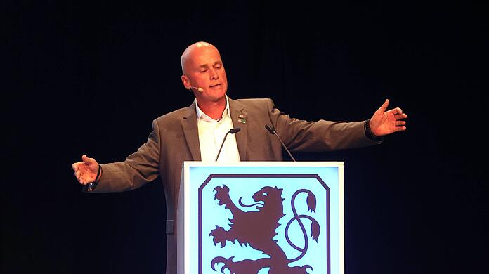 Bleibt Oberlöwe: Robert Reisinger am Sonntag auf dem Podium im Zenith.