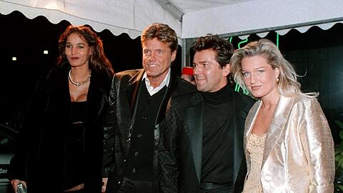 Ein Bild aus der Vergangenheit: Dieter Bohlen mit seiner damaligen Lebensgefährtin Nadja Abd el Farrag und Thomas Anders mit seiner Ehefrau.