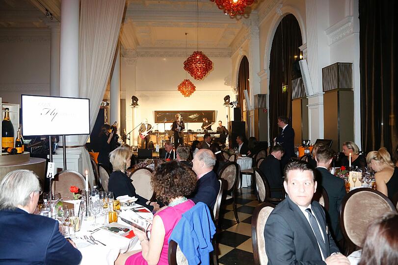 Ein Blick auf in das Restaurent im Rilano No.6 Lenbach Palais bei der AMREF Charity Gala "Come fly with us". Dort fand am 21.03.2014 die Gala zugunsten des Jubiläums 50 Jahre AMREF FLYING DOCTORS statt.