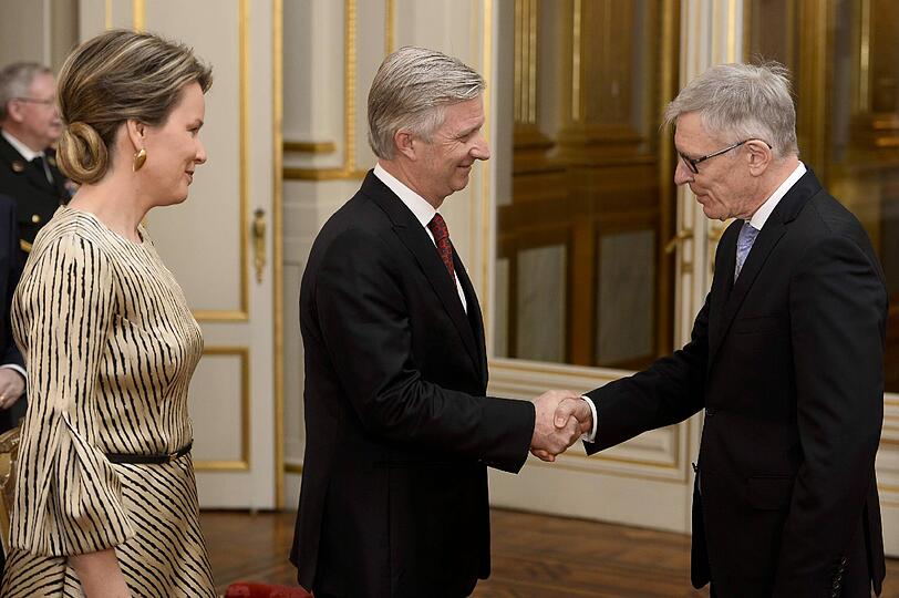 Das belgische Königspaar begrüßt in Brüssel NATO-Vertreter.