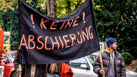 Demonstration gegen die Abschiebung von Flüchtlingen in München. (Archivbild)