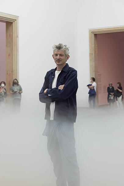 Andrea Lissoni ist der künstlerische Leiter des Hauses der Kunst. Andrea Lissoni ist der künstlerische Leiter des Hauses der Kunst.