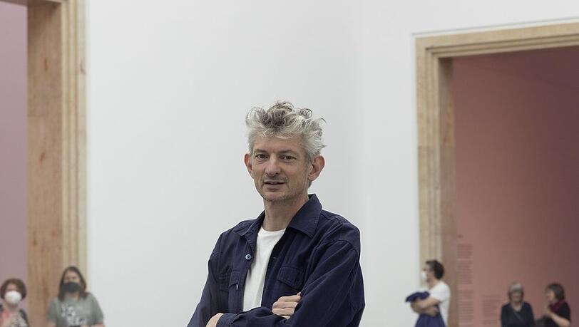 Andrea Lissoni ist der künstlerische Leiter des Hauses der Kunst. Andrea Lissoni ist der künstlerische Leiter des Hauses der Kunst.
