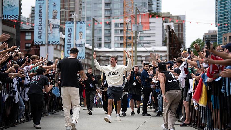 Thomas Müller ist begeistert in Vancouver empfangen worden.