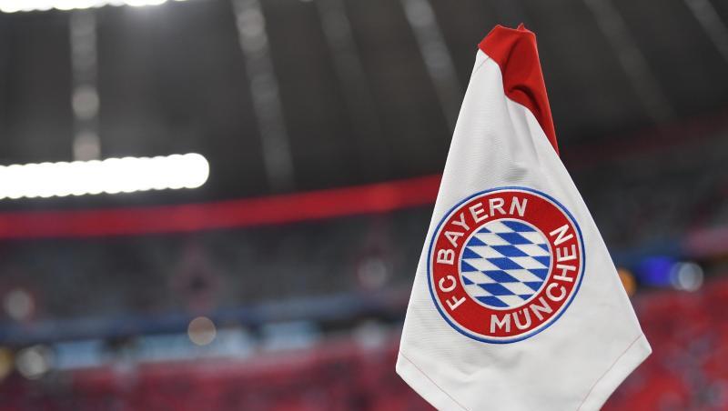 Das Vereinswappen des FC Bayern München ist auf der Eckfahne zu sehen. Foto: Sven Hoppe/dpa/Archivbild Das Vereinswappen des FC Bayern München ist auf der Eckfahne zu sehen. Foto: Sven Hoppe/dpa/Archivbild