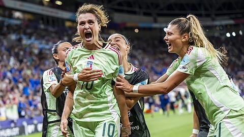 Kapitänin Cristiana Girelli traf im Viertelfinale doppelt und sorgte für Extase im Team.