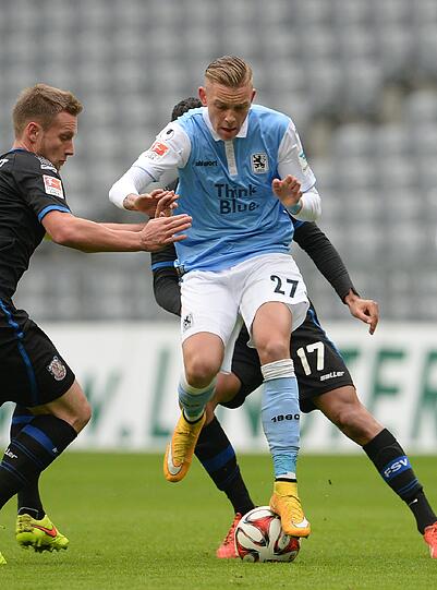 Marius Wolf &ndash; Note 5.

Der Youngster hatte die undankbare Aufgabe, Rubin Okotie im Sturm zu ersetzen. Eine zu hohe Bürde für den Youngster.
