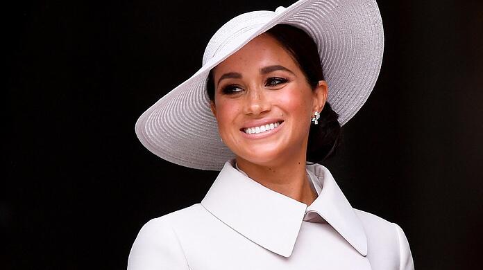 Monetarisiert sie ihre Persönlichkeit, wie ihr vorgeworfen wird? Meghan bei der Dankes-Messe in der St. Paul's-Kathedrale bei den Feierlichkeiten zum Platinjubiläum der Queen.