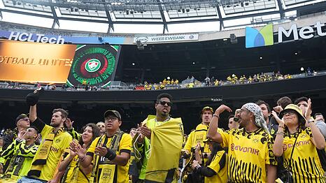Die BVB-Fangruppe ist bei der WM amerikanisch geprägt.