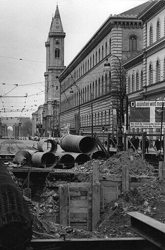 Alles für die U-Bahn: 1967 wird die Ludwigstraße aufgerissen.