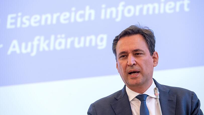 Justizminister Georg Eisenreich (CSU) sagt, er habe rund um die Vorwürfe in der JVA Augsburg-Gablingen verschiedene Konsequenzen gezogen. (Archivfoto) Justizminister Georg Eisenreich (CSU) sagt, er habe rund um die Vorwürfe in der JVA Augsburg-Gablingen verschiedene Konsequenzen gezogen. (Archivfoto)