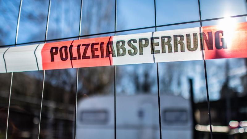 Abgesperrte Parzelle des mutmaßlichen Täters auf dem Campingplatz Eichwald in Lügde. Abgesperrte Parzelle des mutmaßlichen Täters auf dem Campingplatz Eichwald in Lügde.