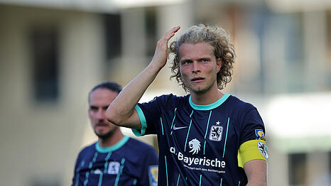 War nach der 0:3-Niederlage gegen Sandhausen enttäuscht: Sechzig-Kapitän Jesper Verlaat.