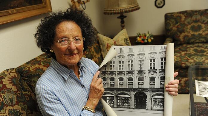 Ruth Rosner, deren Großvater das ehemalige Wäschegeschäft Rosner und Seidl in der Dienerstraße gegründet hat.