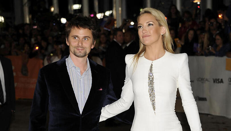 Matt Bellamy und Kate Hudson treten wohl schon bald vor den Traualtar Matt Bellamy und Kate Hudson treten wohl schon bald vor den Traualtar
