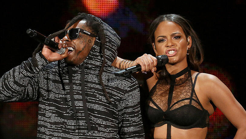 Lil Wayne und Christina Milian im November 2014 gemeinsam auf der Bühne bei den American Music Awards Lil Wayne und Christina Milian im November 2014 gemeinsam auf der Bühne bei den American Music Awards