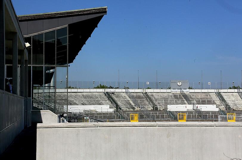 Endlich ready für die dritte Liga: Das Grünwalder Stadion ist nach einjährigem Umbau (12 Millionen Euro) endlich fertig. Die Bilder.