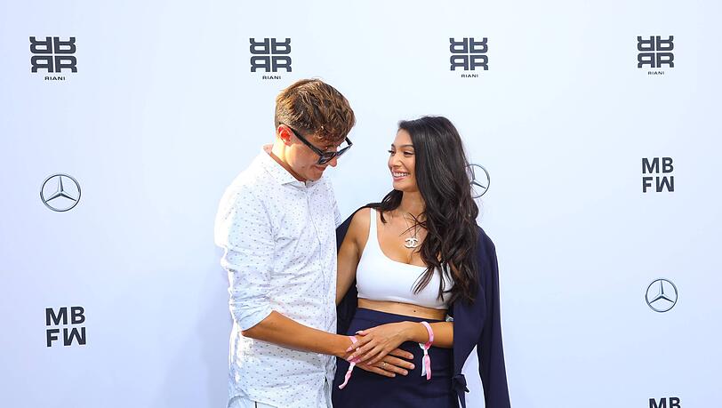 Alexander Koslowski und Paola Maria im Jahr 2018: Die Influencerin war damals schwanger mit ihrem ersten Baby. Alexander Koslowski und Paola Maria im Jahr 2018: Die Influencerin war damals schwanger mit ihrem ersten Baby.