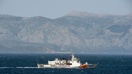 Die t&uuml;rkische &Auml;g&auml;isk&uuml;ste ist nach wie vor ein wichtiger Ausgangspunkt f&uuml;r Migranten, die versuchen, auf irregul&auml;rem Wege &uuml;ber das Meer die nahegelegenen griechischen Inseln und oft auch das europ&auml;ische Festland zu erreichen. (Symbolbild)