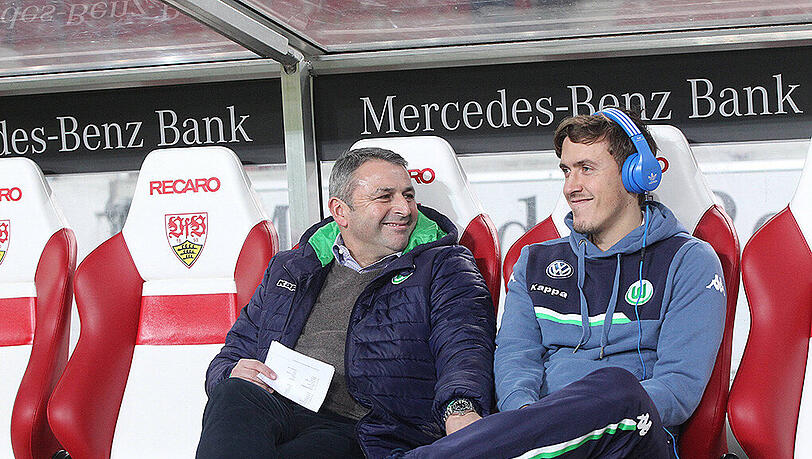Max Kruse (r.) muss eine fünfstellige Geldstrafe zahlen, weil er 75.000 Euro in einem Taxi vergessen hat. Max Kruse (r.) muss eine fünfstellige Geldstrafe zahlen, weil er 75.000 Euro in einem Taxi vergessen hat.