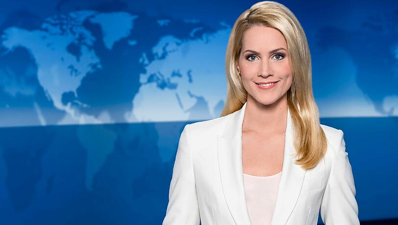 Seit 2005 steht Judith Rakers für die "Tagesschau" vor der Kamera. Jetzt wurde sie von Kollegen böse veräppelt.