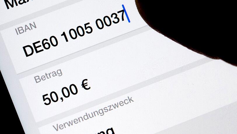Verbraucherschutz kritisiert zu kleinteilige Überprüfung der Empfängeradresse bei Online-SEPA-Überweisungen. (Symbolbild) Verbraucherschutz kritisiert zu kleinteilige Überprüfung der Empfängeradresse bei Online-SEPA-Überweisungen. (Symbolbild)