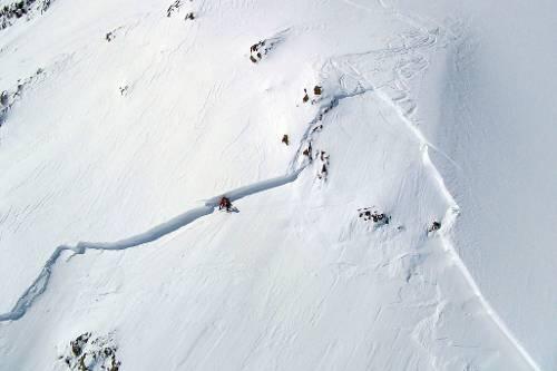 Neuschnee und starker Wind haben in den bayerischen Alpen für erhebliche Lawinengefahr gesorgt. Der verspätete Winterbeginn hat aber auch seine schönen Seiten - wie unsere Bilderstrecke zeigt!