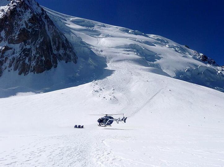 Nach einem Lawinenabgang am Mont Blanc gibt es keine Hoffnung mehr für die Rettung von acht vermissten Bergsteigern.