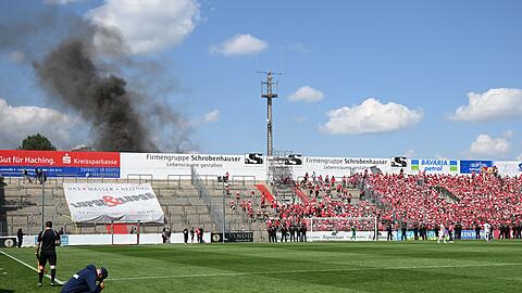 Der Sportpark Unterhaching wird die neue Heimat der Bayern-Fu&szlig;ballerinnen. (Archivbild)