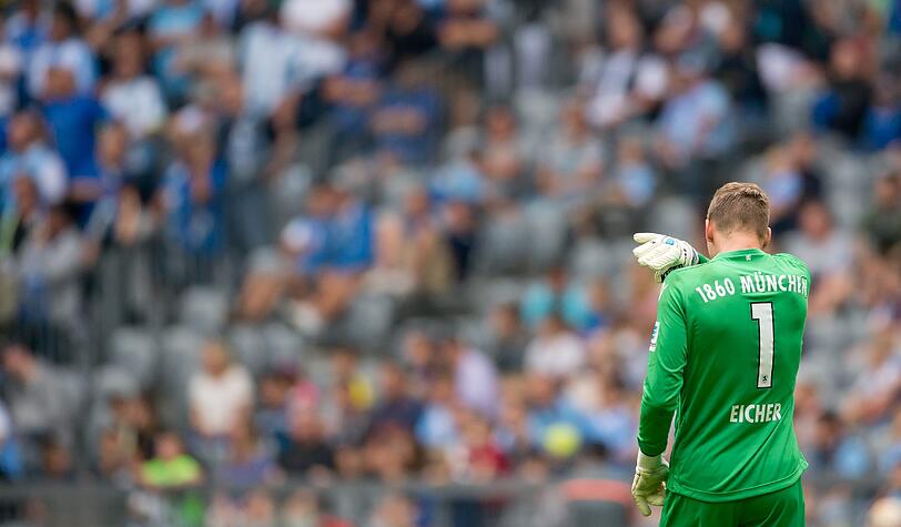 Vitus Eicher: Note 3. Sicherer Rückhalt. Rettete sein Team vor der Pause gegen den enteilten Ofosu-Ayew, ansonsten nur wenig geprüft.