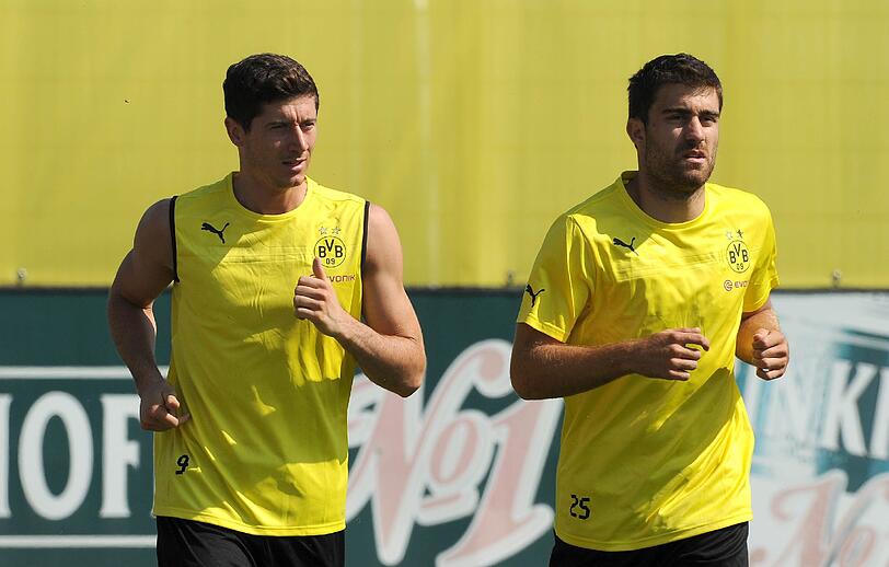 Lewandowski ist zurück im Dortmund Training. Am Sonntag hat der polnische Stürmer die Vorbereitung auf die neue Saison begonnen.
