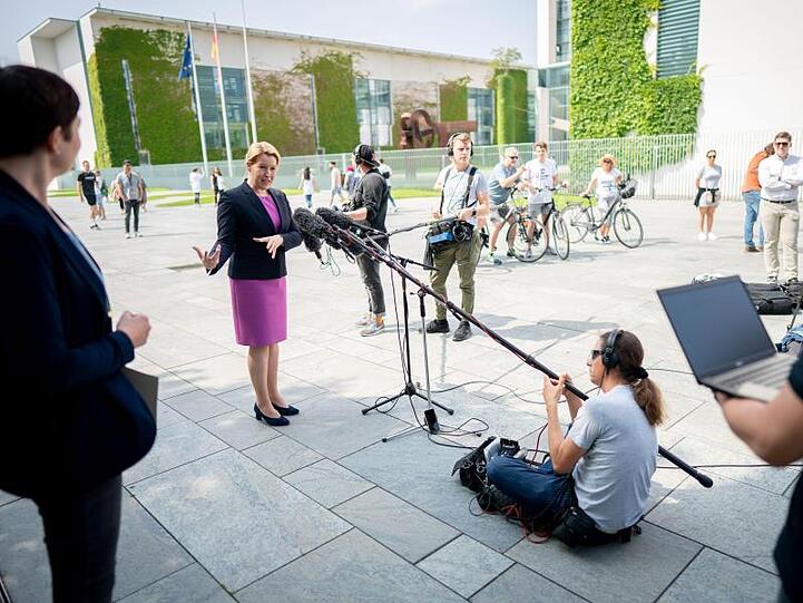 Familienministerin Franziska Giffey hat angekündigt, dass der Bonus für Familien im September und Oktober ausgezahlt werden soll.