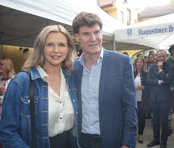 Veronica Ferres und Carsten Maschmeyer ließen sich die Einweihung der Menterschwaige nicht entgehen.
