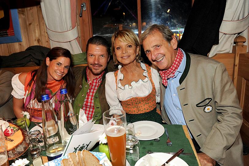 Hardy Krüger jr. und Frau Katrin mit Uschi Glas und Dieter Herrmann
