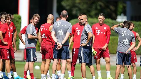Trainer Pep Guardiola bat seine Stars direkt nach der Landung an die Säbener Straße, wo um 8.45 Uhr das Auslaufen begann.