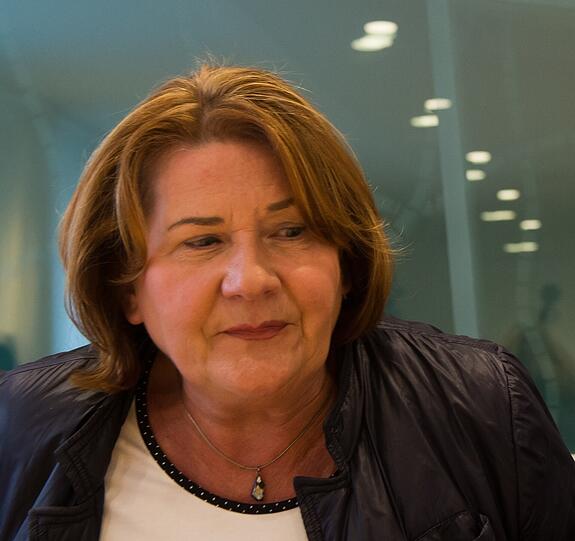 Die stellvertretende Vorsitzende des Innenausschusses Eva Gottstein kritisiert das Kultusministerium