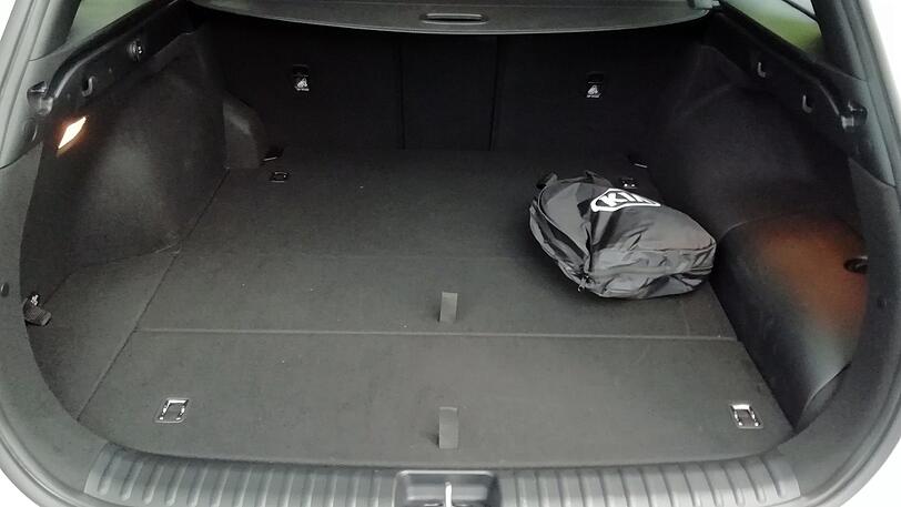 Der Kofferraum des Ceed Sportswagon schrumpft wegen der Plug-in-Technik um 188 auf 437 Liter.