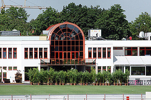 Das neue "Leistungszentrum" an der Säbener Straße in der Außenansicht.