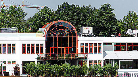 Das neue "Leistungszentrum" an der Säbener Straße in der Außenansicht.