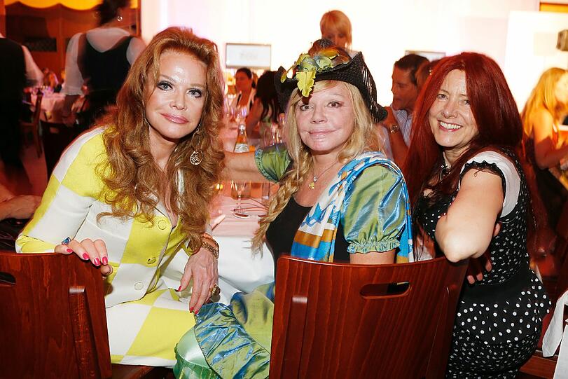 Ulrike Hübner, Simone Petrov, Eva Schnitzenbaumer